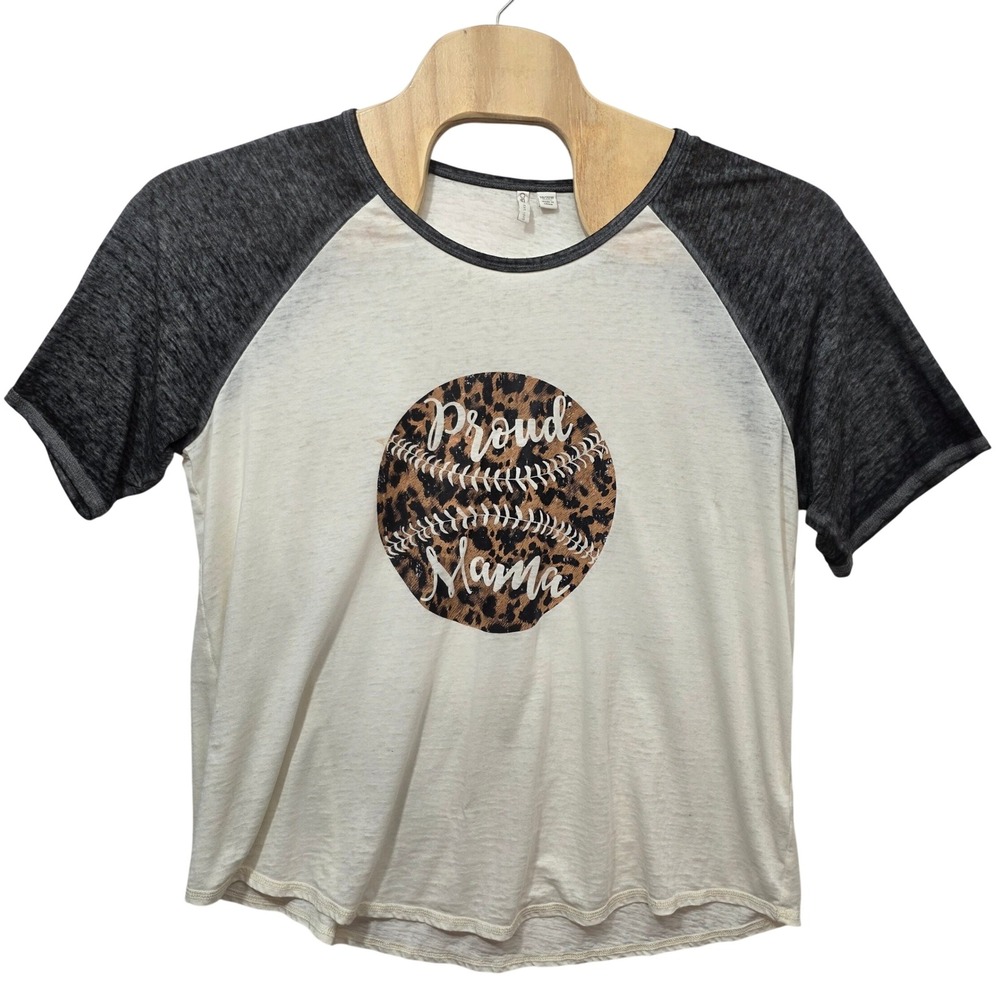 Cato Womens Plus Size 18/20W Proud Mama Leopard Baseball Graphic Tee Grey*